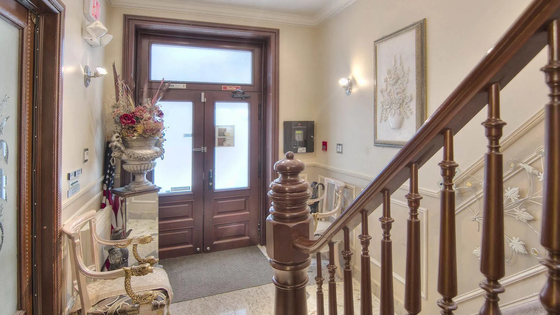 **** Hotel Chateau Saint-Marc Montreal Kanada